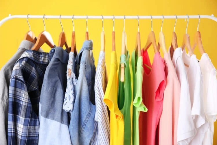 Mơ thấy bán quần áo đánh con gì - Giải đáp cùng Gi88