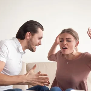 Mơ thấy bố mẹ cãi nhau đánh con gì - giải mã từng giấc mơ