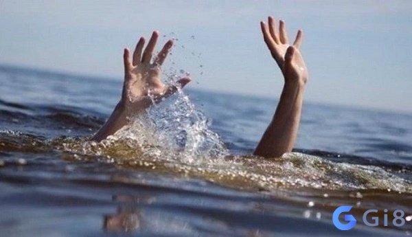 Chiêm bao thấy chết đuối đánh con gì mang lại may mắn? mơ chết đuối