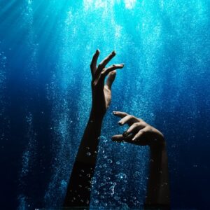 Mơ thấy người thân chết đuối cùng GI8 giải mã