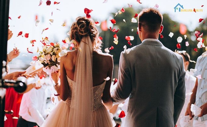 Mo thay dam cuoi danh con gi? Và báo điềm lành hay dữ? 2022