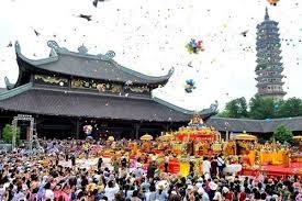 Nằm mơ thấy đền chùa thì ta nên đánh 05, 56, 26 để đổi dời