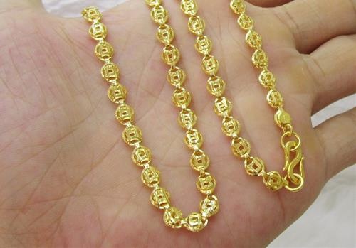 Chiêm bao thấy dây chuyền vàng là điềm gì? Cùng gi8 giải mã