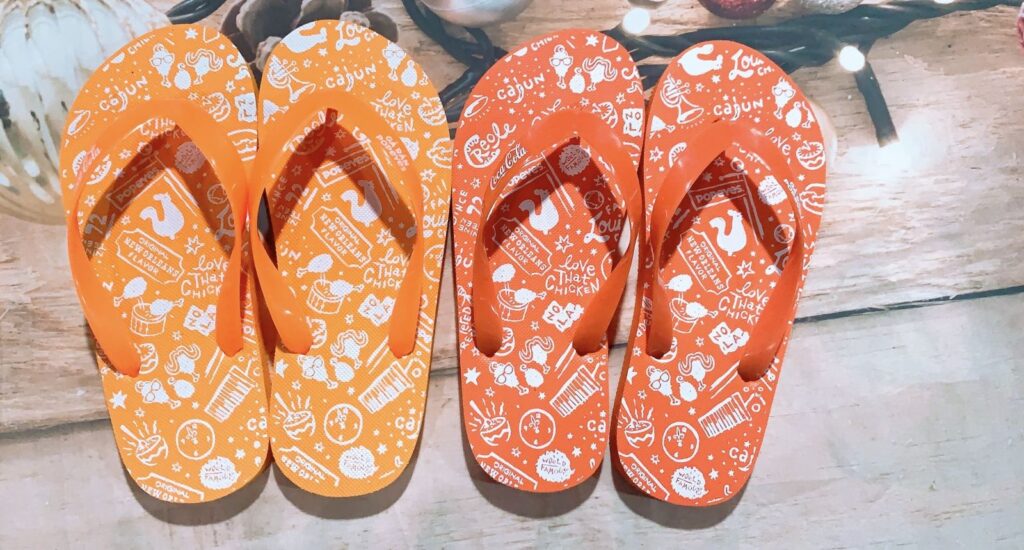 Chiêm bao thấy dép đánh con gì? Ý nghĩa mới nhất 2023