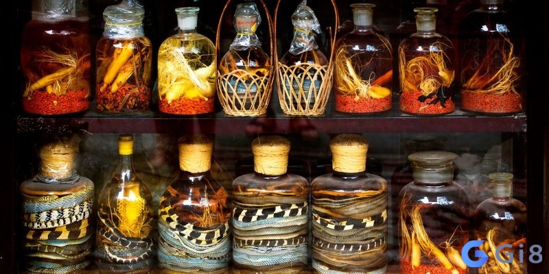Chiêm bao thấy ngâm rượu rắn Chiêm bao thấy ngâm rượu rắn