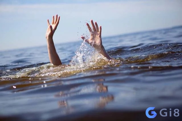 Mộng thấy bị rơi xuống nước và cố gắng vùng vẫy cho thấy bạn đang hoang mang và sợ hãi về vấn đề nào đó Mộng thấy bị rơi xuống nước và cố gắng vùng vẫy cho thấy bạn đang hoang mang và sợ hãi về vấn đề nào đó