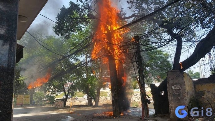 Mơ thấy chập điện cháy đánh con gì? Giải mã chuẩn nhất