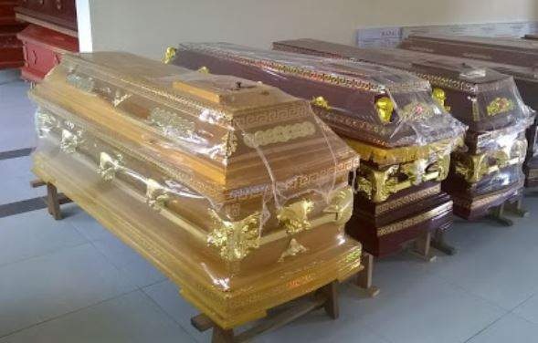 Chiêm bao thấy quan tài màu vàng: Tìm hiểu và giải mã giấc mơ