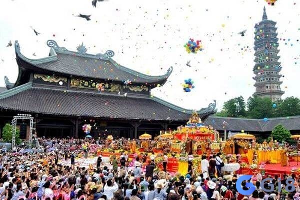 Mơ thấy đi chùa và rất đông người là dấu hiệu tốt cho công việc Mơ thấy đi chùa và rất đông người là dấu hiệu tốt cho công việc