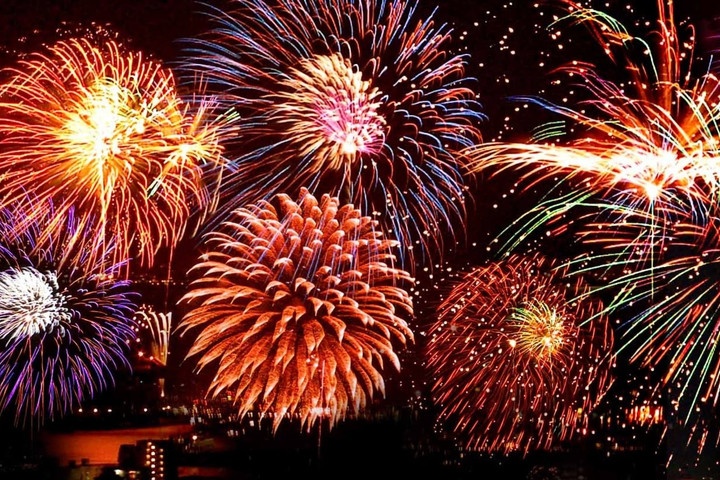 Nằm mơ thấy pháo hoa điềm gì? Giải mã chuẩn xác chỉ 30s