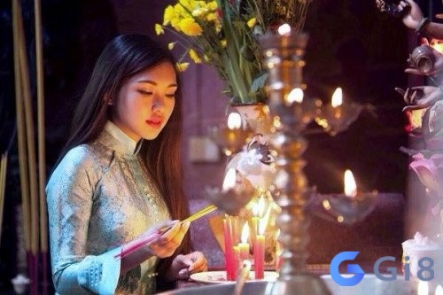 Nằm mơ thấy thắp nhang ở chùa cho thấy bạn sẽ phải đối mặt với nhiều lo lắng Nằm mơ thấy thắp nhang ở chùa cho thấy bạn sẽ phải đối mặt với nhiều lo lắng
