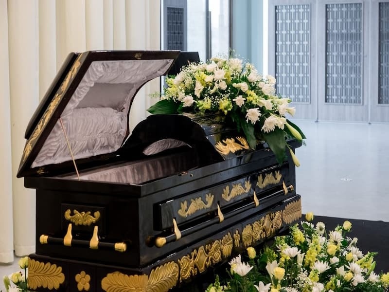 Giải mã giấc mơ thấy quan tài: 5 điềm báo từ linh hồn