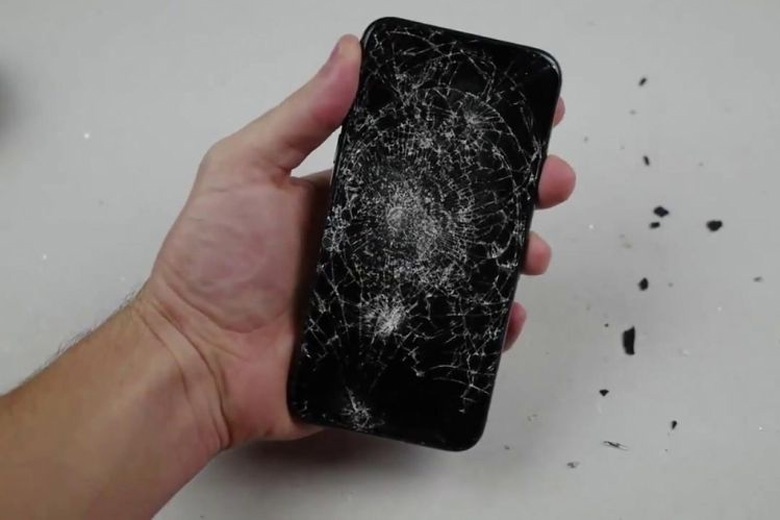 Nằm mơ bể điện thoại có ý nghĩa tâm linh gì? Chơi số nào?