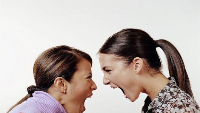 Cãi nhau đánh số gì? Giải mã số đề khi mơ thấy cãi nhau