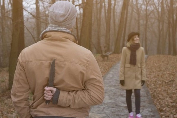 Mơ thấy cảnh giết người: Điềm báo và con số đề đằng sau