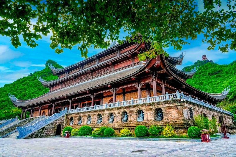 Mơ thấy đền chùa là dự báo gì? Con số đề nào liên quan?