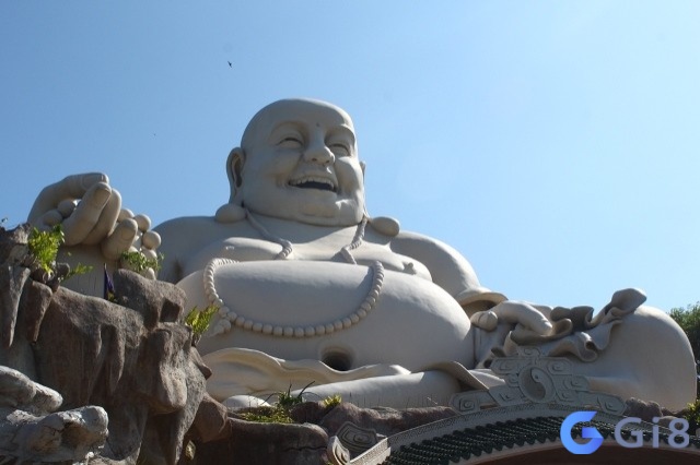 Nếu bạn mơ thấy đi viếng Phật cho thấy bạn là người lương thiện, sẽ có quý nhân giúp đỡ Nếu bạn mơ thấy Phật Di Lặc bạn là người lương thiện sẽ được quý nhân hỗ trợ, mọi người xung quanh yêu mến.
