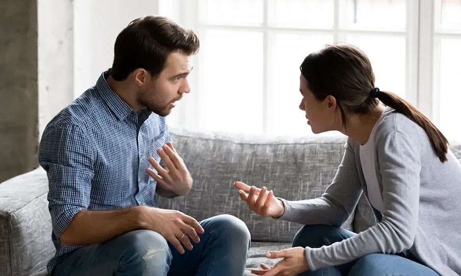 Mơ thấy cãi nhau đánh đề con gì? Con số may mắn liên quan