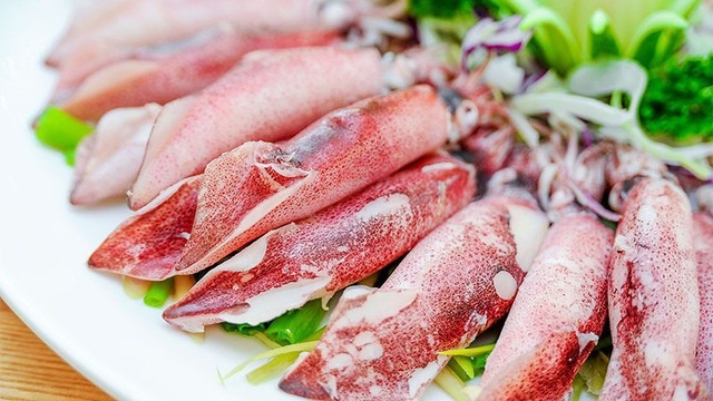 Mơ thấy con mực đánh đề con gì? Giải mộng chiêm bao