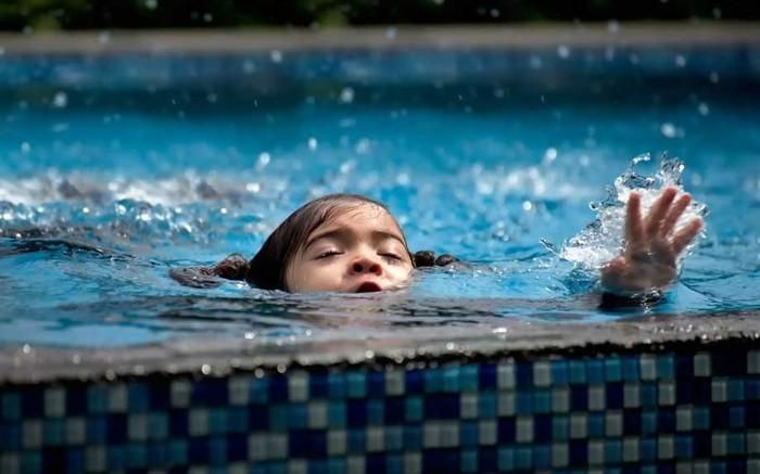 Nằm mơ thấy người chết đuối là điềm báo và con số nào?