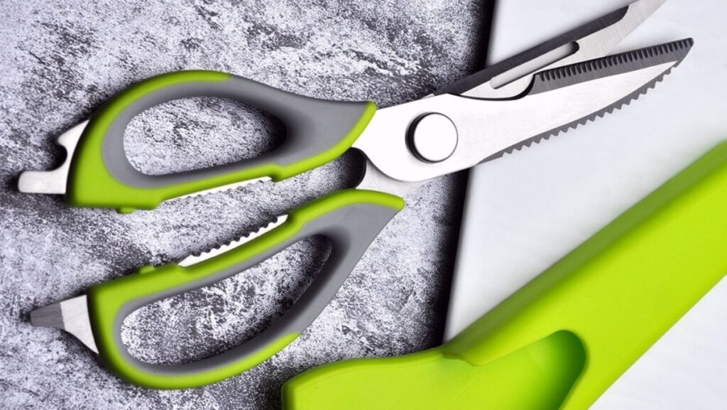 Mơ thấy cái kéo đánh đề con gì? Thử vận may với các con số