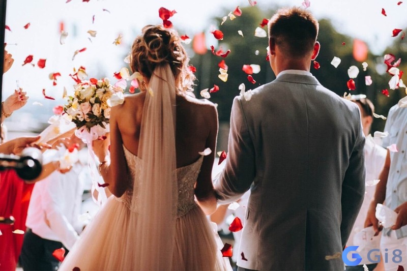 Đám cưới hỗn loạn và xô náo là điềm báo chuyện không may về tình cảm nhớ xem mơ thấy đám cưới đánh số gì nhé! Đám cưới hỗn loạn và xô náo là điềm báo chuyện không may về tình cảm nhớ xem mơ thấy đám cưới đánh số gì nhé!
