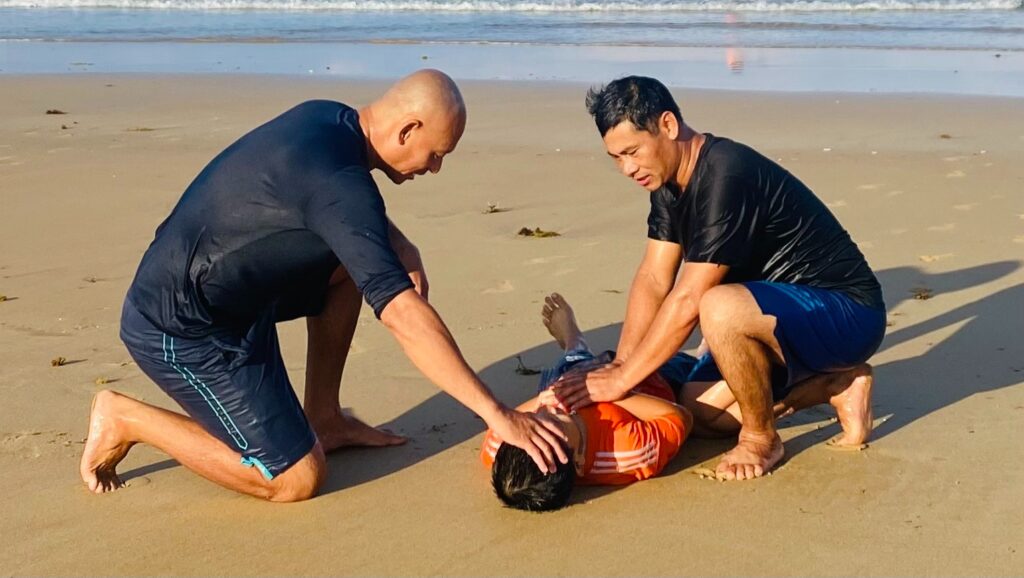 Nằm mơ thấy cứu người đuối nước điềm gì? Đánh đề số mấy?