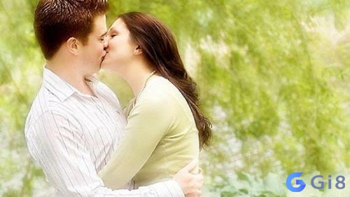Mơ thấy hôn người mình thích là điềm báo cho hôn nhân và sự nghiệp chứ không chỉ là chuyện thầm thích ai đó đâu nhé Mơ thấy hôn crush chính là điềm báo cho hôn nhân và sự nghiệp chứ không chỉ là chuyện thầm thích ai đó đâu nhé