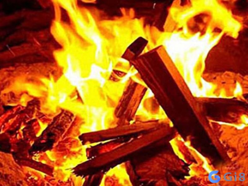 Mơ thấy mình đem đốt tấm di ảnh thì là điềm may cho tình cảm hạnh phúc nhé mơ thấy di ảnh người chết trên bàn thờ bị đem đốt thì là điềm may cho tình cảm hạnh phúc nhé