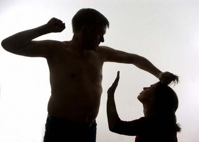 Nằm mơ thấy người ta đánh mình điềm gì? Số đề mấy?