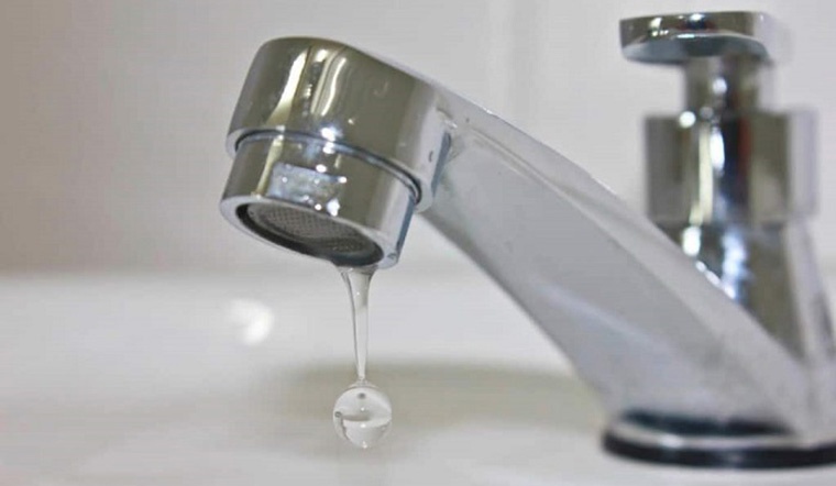 Mơ thấy vòi nước chảy đánh con gì? Số đẹp may mắn