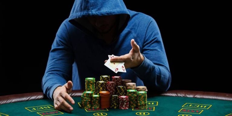 Các dạng cược trong poker: Hướng dẫn từ cơ bản đến nâng cao Các dạng cược trong poker: Hướng dẫn từ cơ bản đến nâng cao