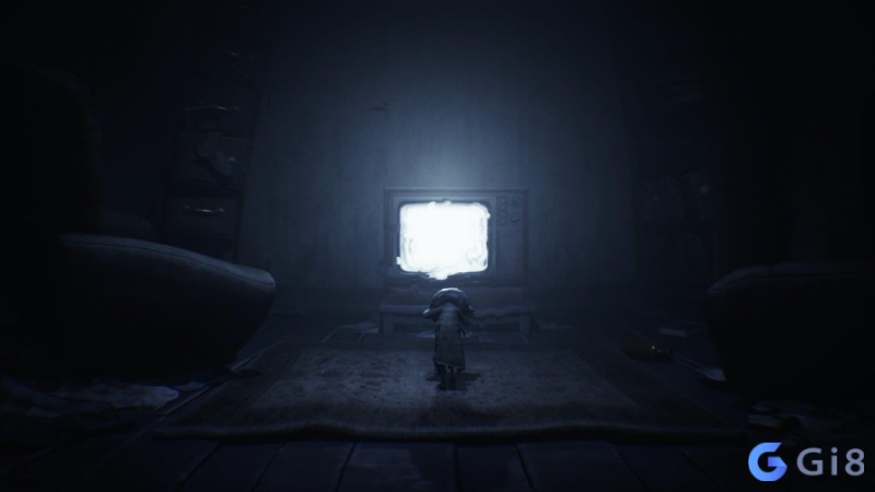 Màn hình tivi và hành lang méo mó trong thành phố u tối