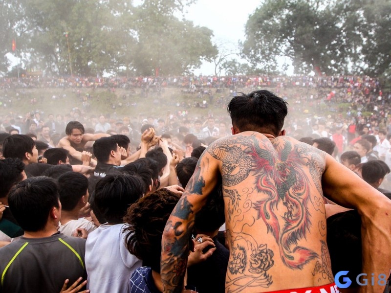 Nằm mơ thấy bị đánh giữa đám đông chứng tỏ trong lòng bạn thiếu tự tin