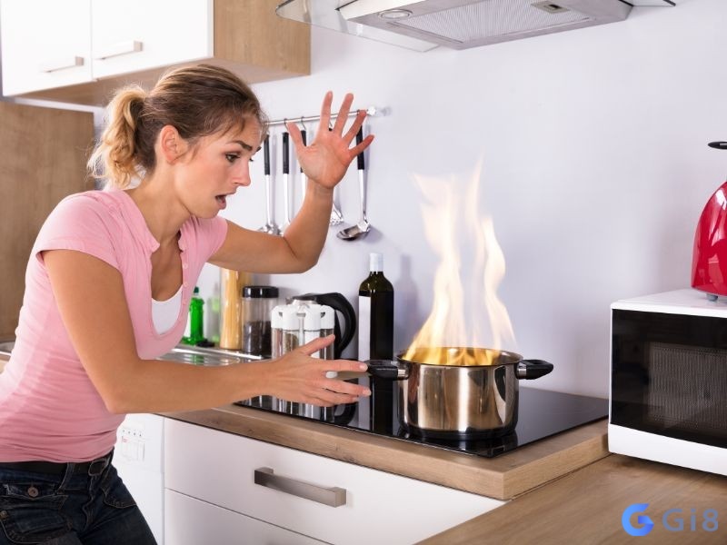 Giấc mơ thấy cháy nhà bếp thể hiện cho các vấn đề tài chính và sự ấm no