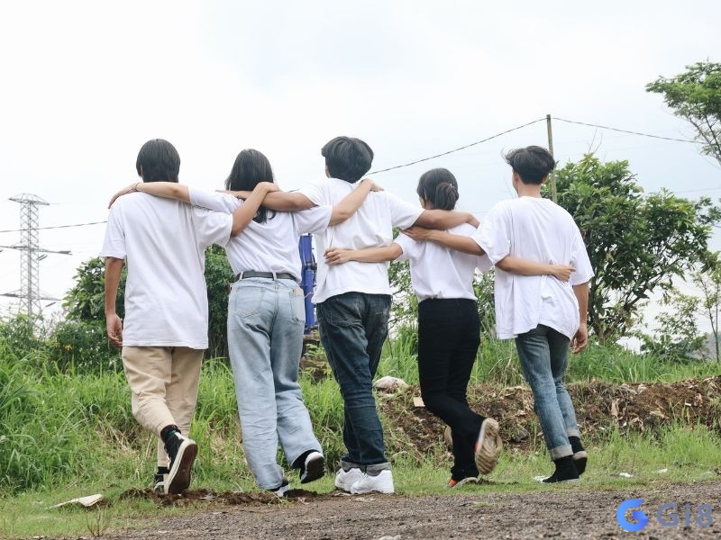 Giấc mơ thấy bạn bè thể hiện cho sự mong nhớ của bạn đến một người nào đó