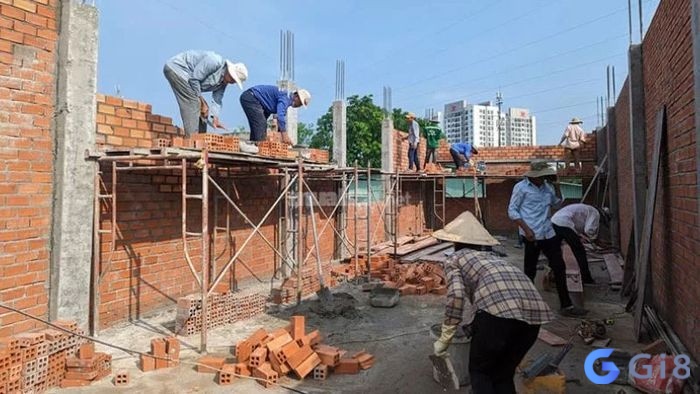 Giấc mơ thấy hàng xóm xây nhà thể hiện cho sự ổn định và vững chắc trong bạn