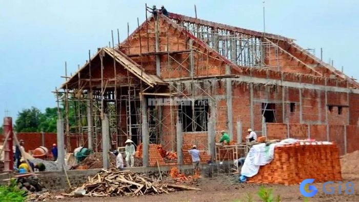 Giải mã giấc mơ thấy hàng xóm xây nhà đánh con gì và các điềm báo liên quan