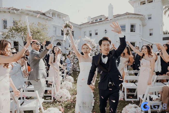 Giấc mơ thấy đi dự đám cưới của bạn thân thể hiện sự tin tưởng và tình cảm giữa 2 người