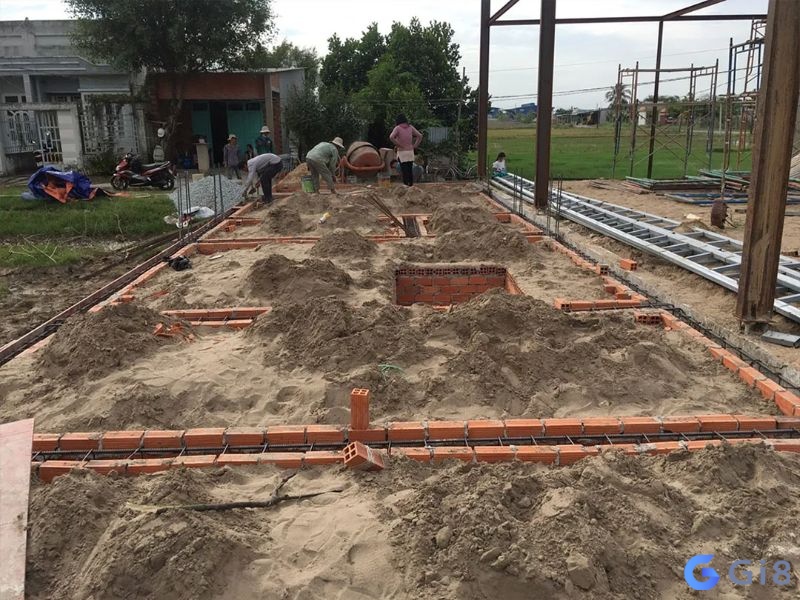 Giấc mơ thấy người lạ đang xây móng nhà thể hiện cho sự xuất hiện của một nhân tố mới trong cuộc sống