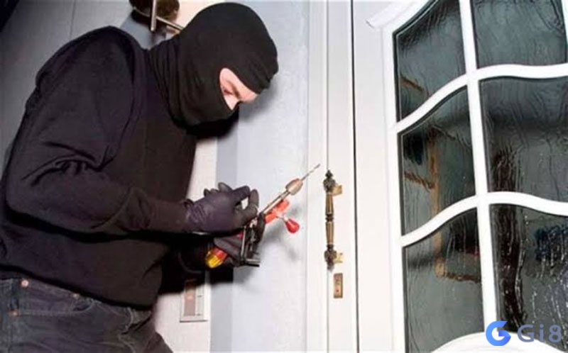 Giải mã khi nằm mơ thấy trộm vào nhà đánh con gì cùng các điềm báo liên quan