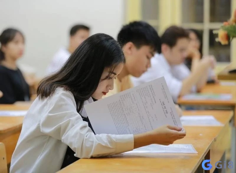 Mơ thấy ngồi trong lớp làm bài kiểm tra thể hiện bạn đang đứng trước một vấn đề quan trọng trong cuộc sống